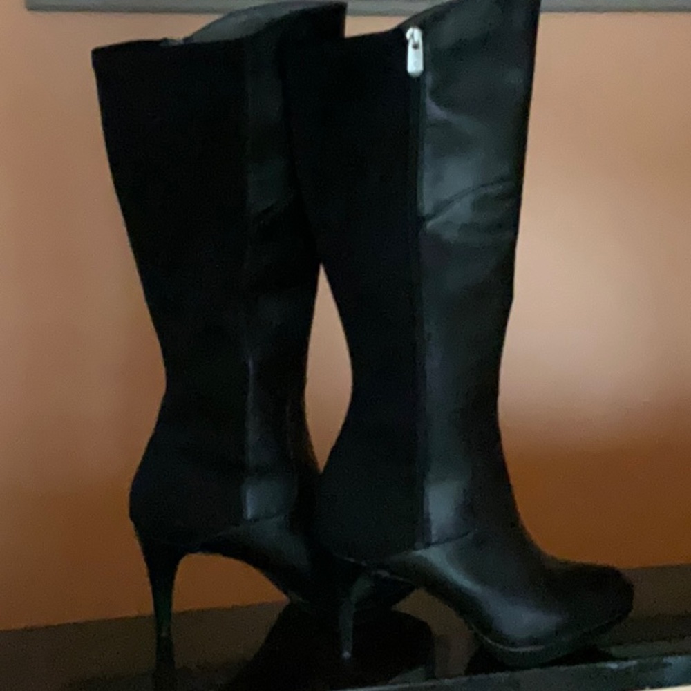 NEW ADRIENNE VITTADINI TALL LEATHER BOOTS 9.5